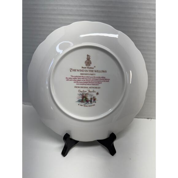 Royal Doulton Wind in the Willows Badgers Party Collector China Plate - Picture 7 of 7